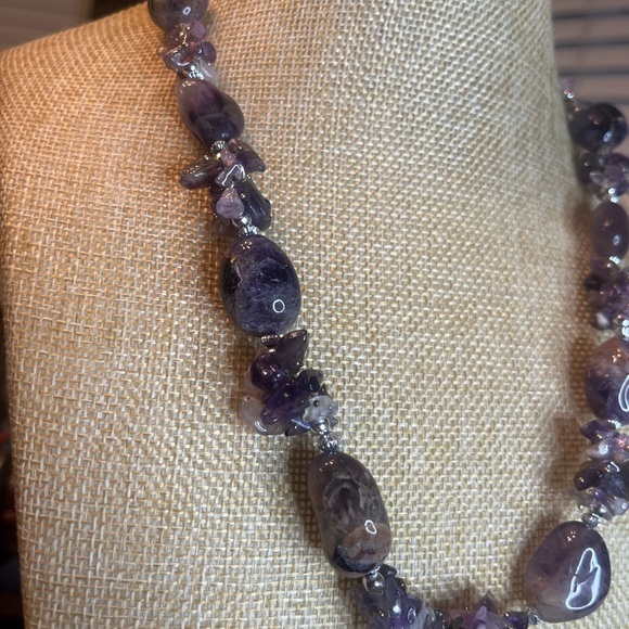 Amethyst Purple Gemstone Necklace - Picture 4 of 6